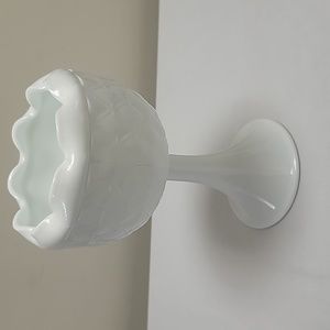 Vintage Indiana Glass Milk glass vase